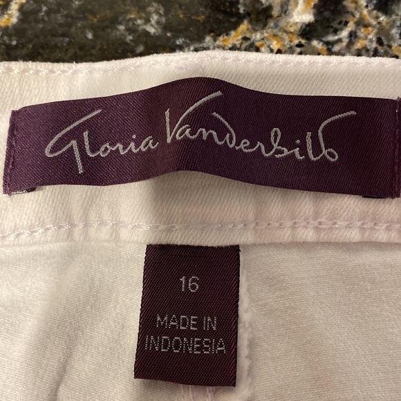 O womens Gloria Vanderbilt solid white stretch denim anklet jeans size 16.  EUC - Picture 5 of 5
